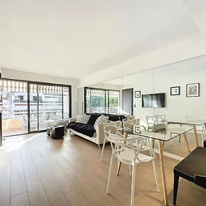 3p Between Croisette Beaches And Antibes Street Appartement Cannes